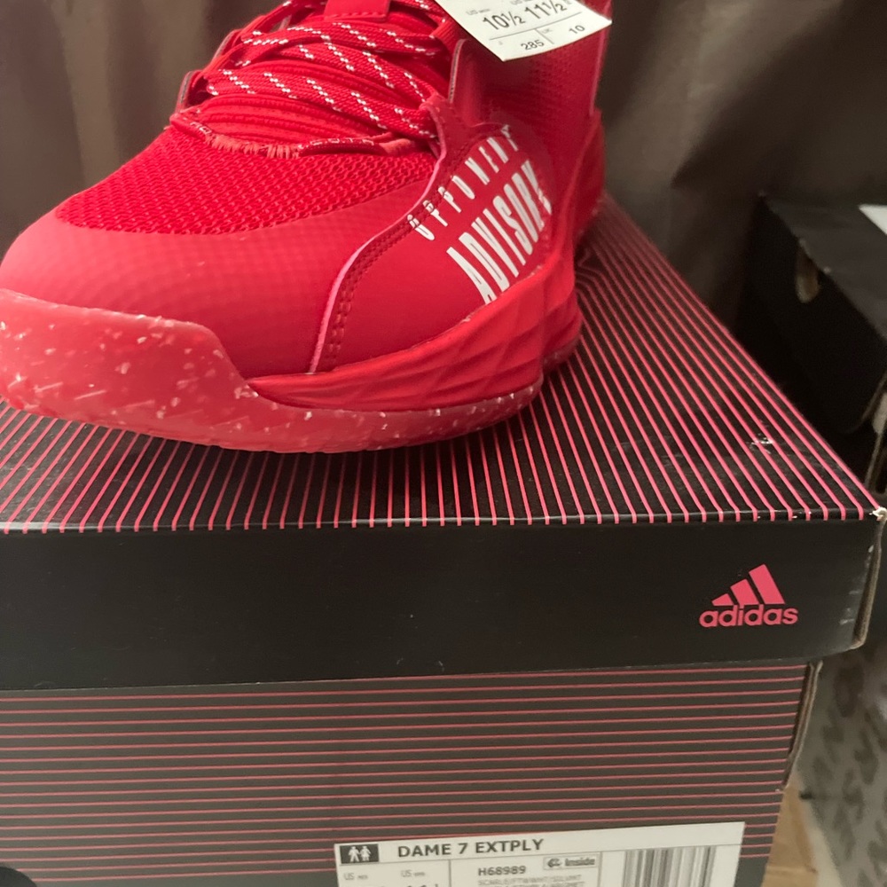 Adidas Dame 7